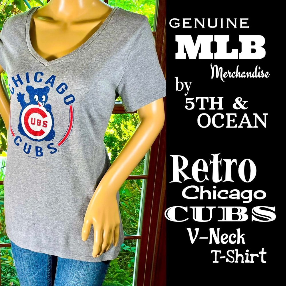 ▪️MLB▪️Retro Gray CHICAGO CUBS V-Neck T-Shirt